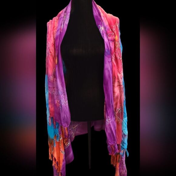 Hand-Made Wrap or Shawl Embroidered Sequined Tie-Dyed Fringe  45" x 65" - Picture 13 of 15